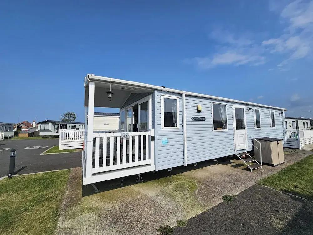 Angie 2 Bed Rhyl Robinhood