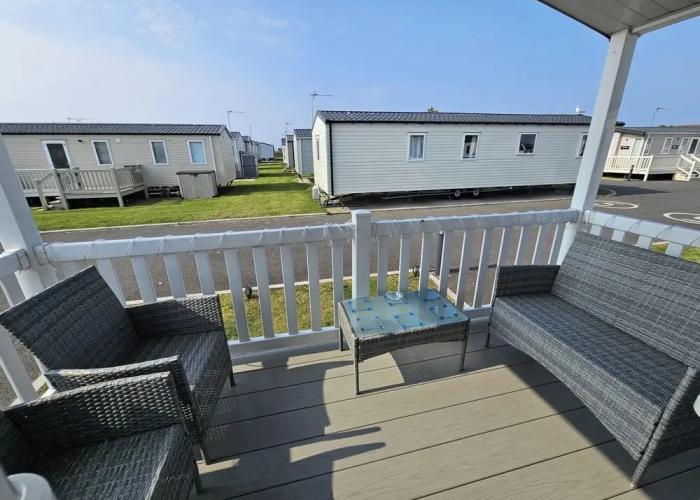 Angie 2 Bed Rhyl Robinhood