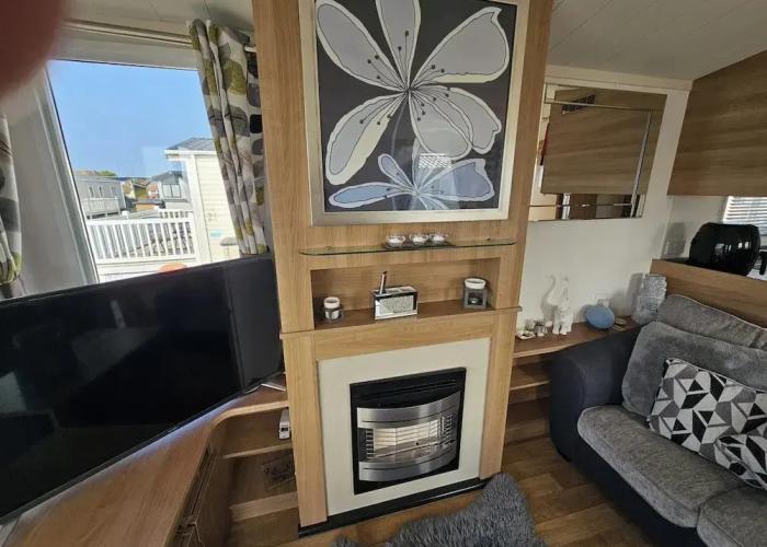 Angie 2 Bed Rhyl Robinhood