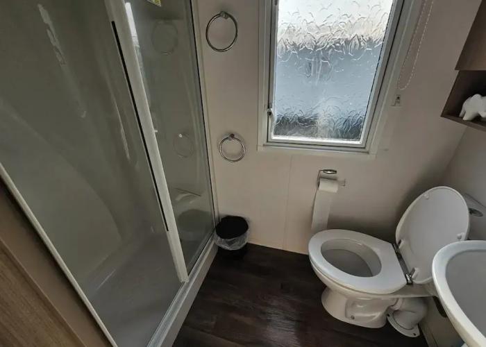Angie 2 Bed Rhyl Robinhood