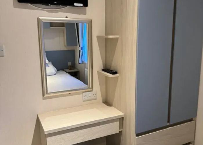 3 Bedroom Stunning Caravan Justin