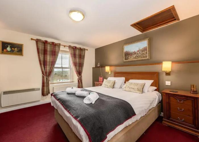 The Red Admiral Hotel