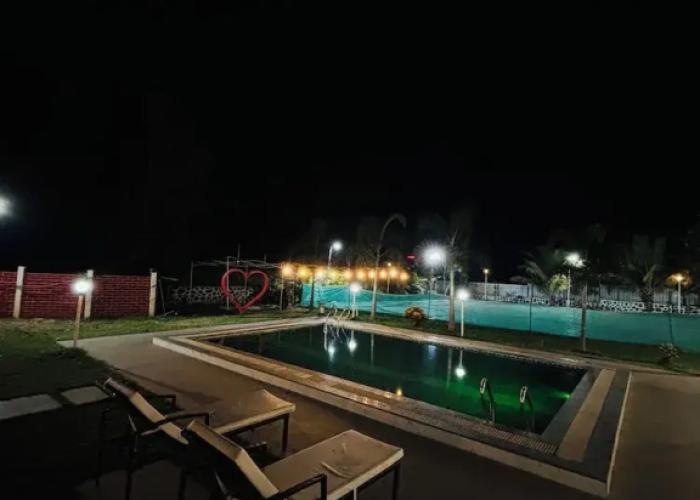 Redwings Resort