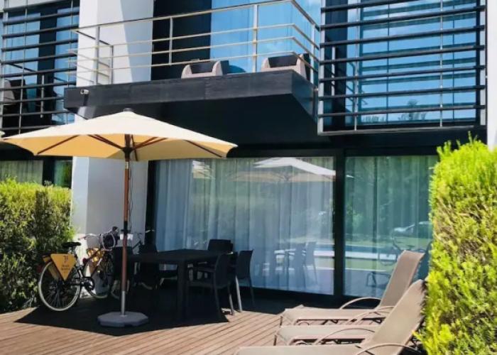 Tr ia Beach Pool Golf Villa
