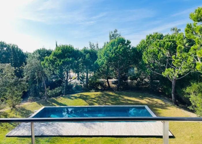 Tr ia Beach Pool Golf Villa