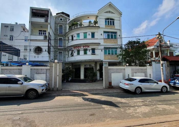 Ngoc Son Hotel