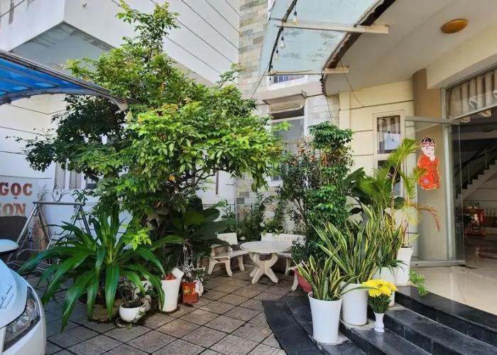 Ngoc Son Hotel