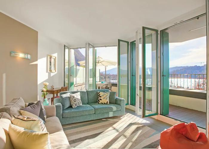 Sogno Sul Lago Lake Front