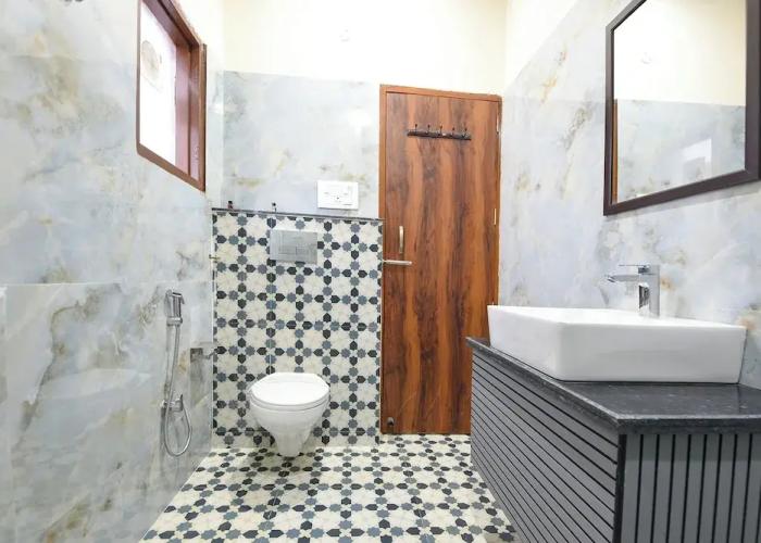 Fabhotel Regal