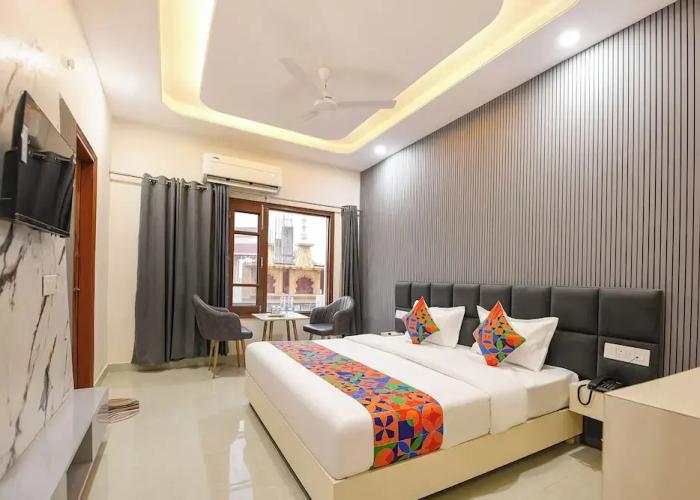 Fabhotel Regal
