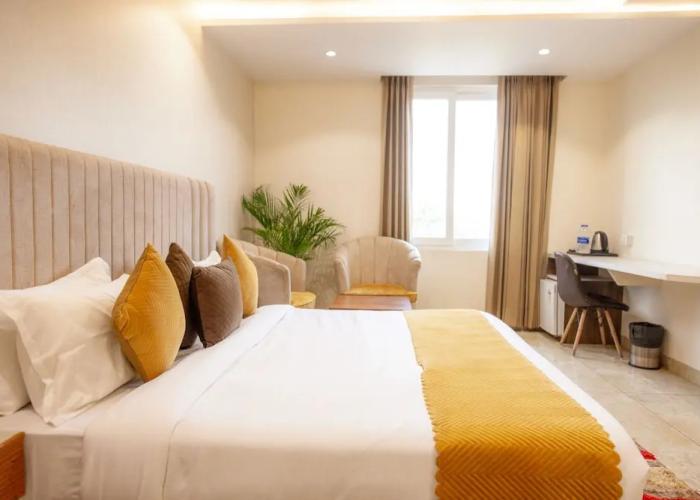 Hotel Eminence