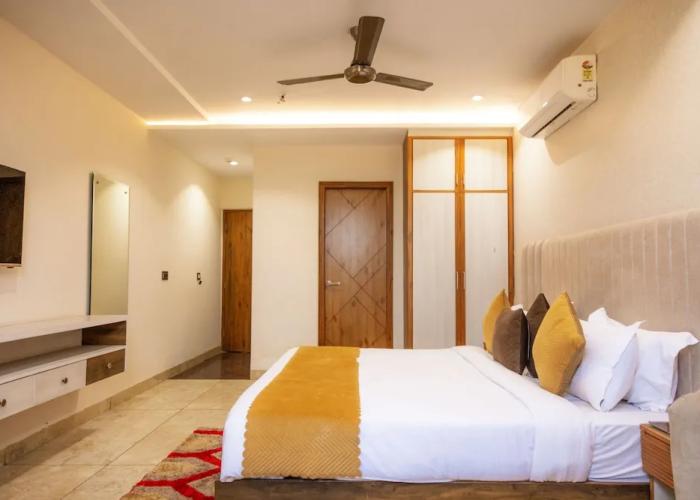 Hotel Eminence
