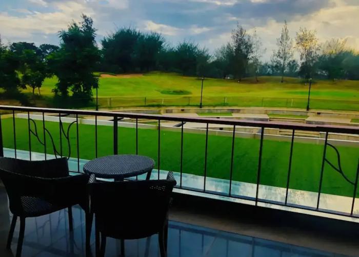 Clover Greens Golf Course and Resort