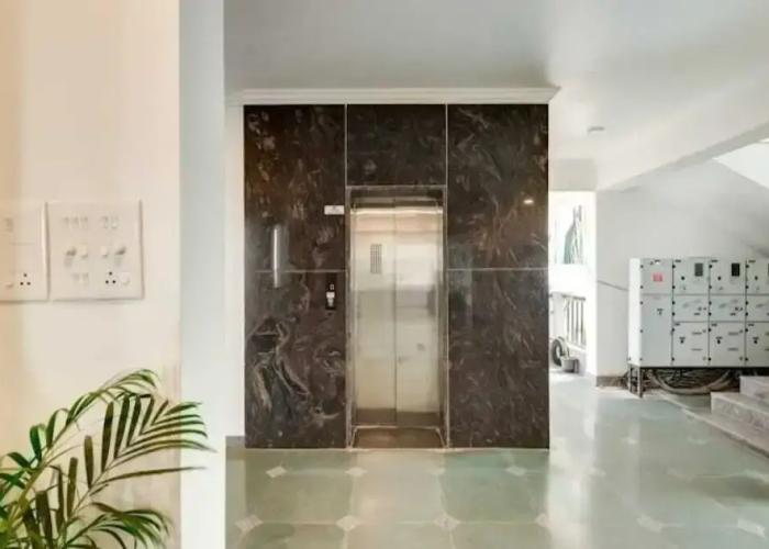 Deep International a Luxury Hotel