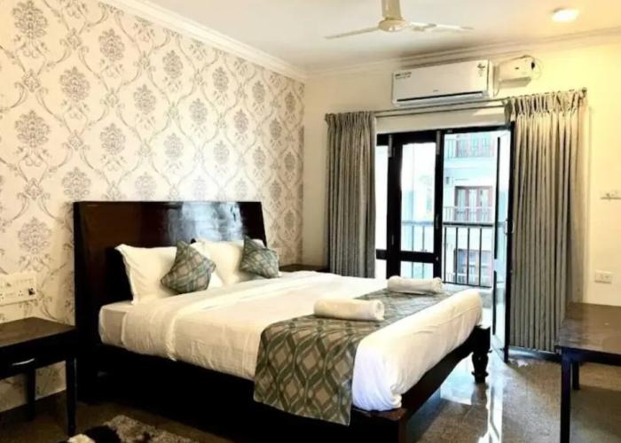 Deep International a Luxury Hotel