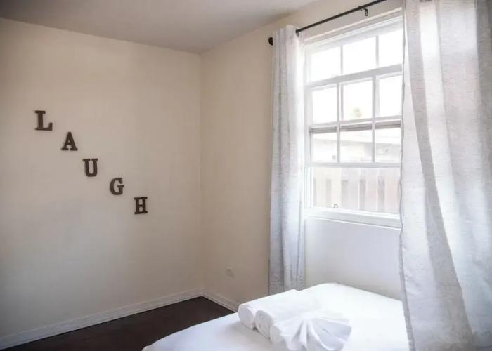 A Relaxing Retreat a few Steps From the Sun-soaked Dover Beach and the Vibrant S