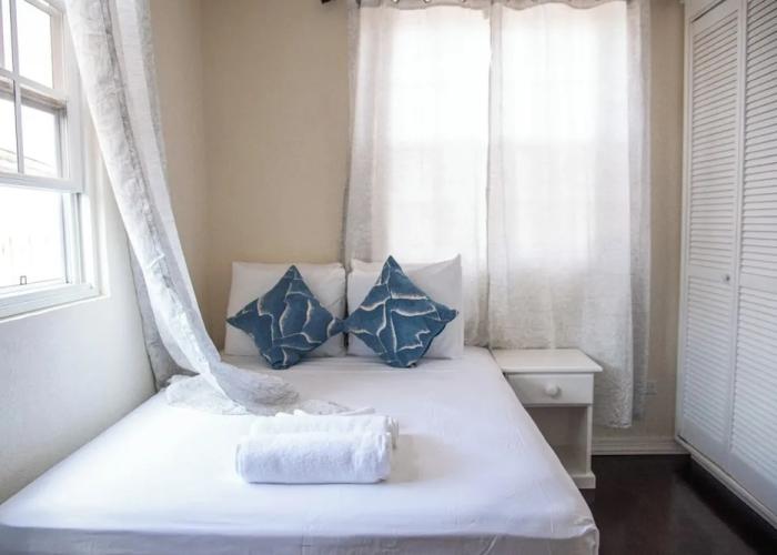 A Relaxing Retreat a few Steps From the Sun-soaked Dover Beach and the Vibrant S