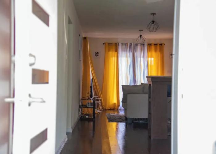 A Relaxing Retreat a few Steps From the Sun-soaked Dover Beach and the Vibrant S