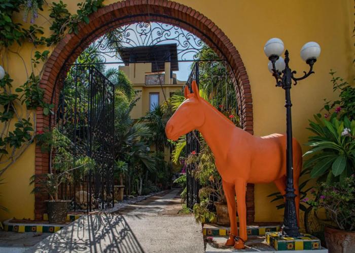 Hotel Suites La Hacienda