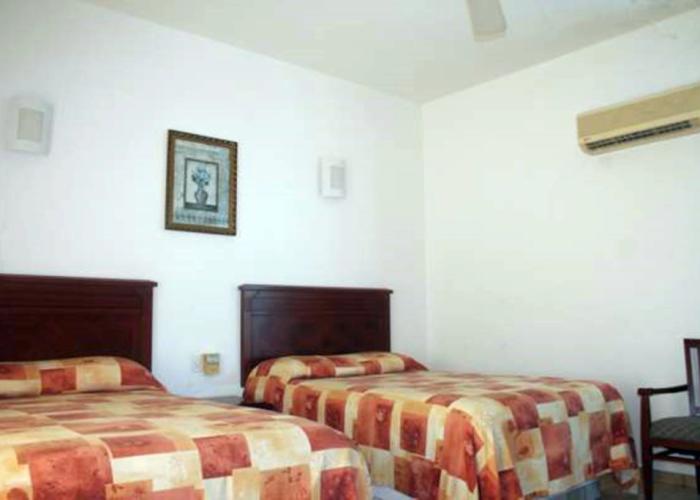 Caracol Plaza