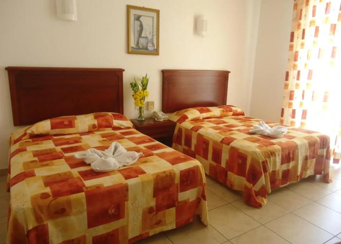 Caracol Plaza