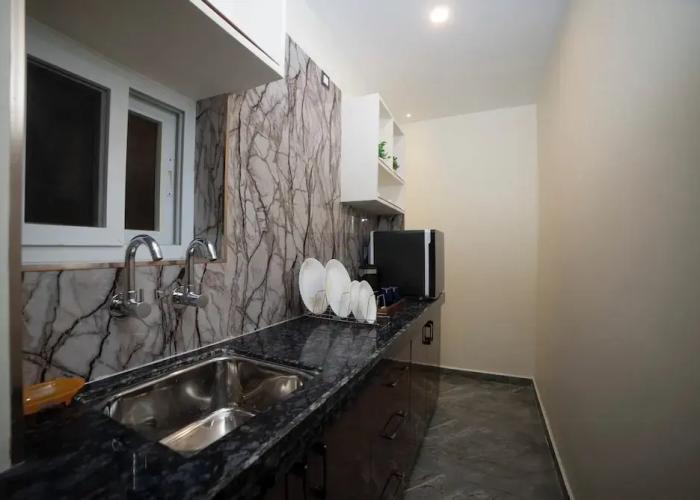 Murali Krishna Apart Hotel