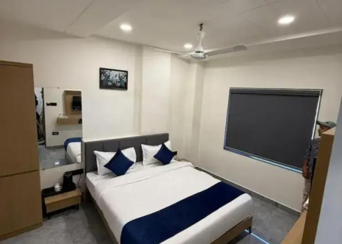 The Sky Comfort Hotel Krisha Dwarka