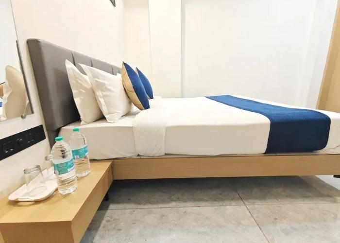 The Sky Comfort Hotel Krisha Dwarka