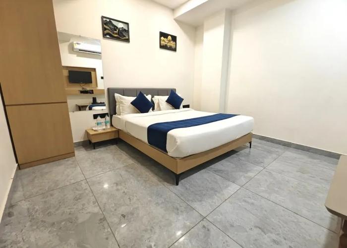 The Sky Comfort Hotel Krisha Dwarka
