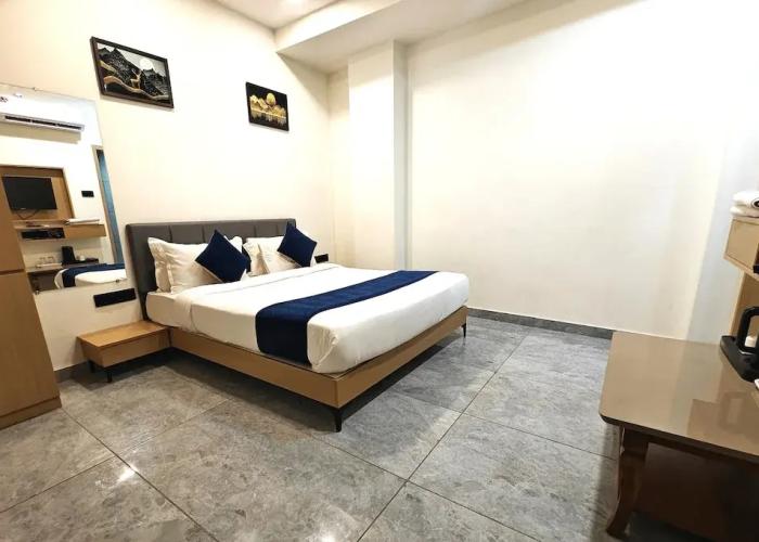 The Sky Comfort Hotel Krisha Dwarka