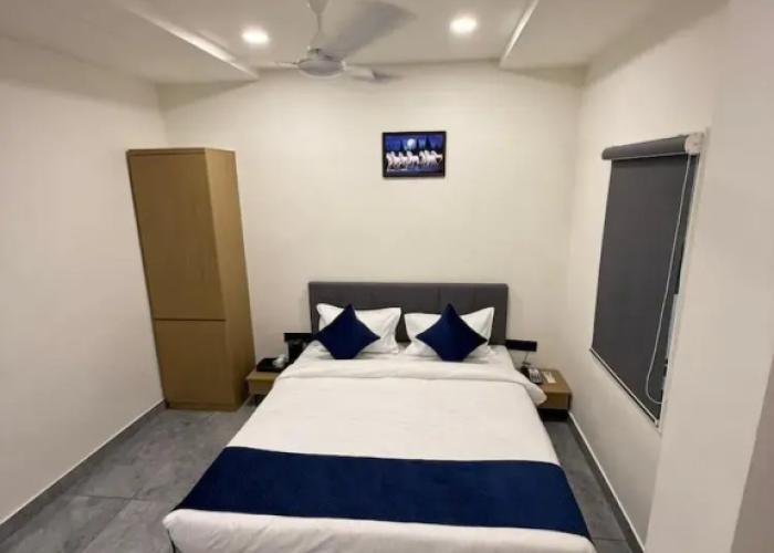 The Sky Comfort Hotel Krisha Dwarka