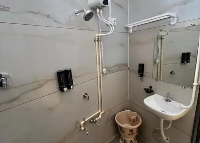 Hotel Darshan Palace - Near Dwarka Railway Station & Shree Dwarkadhish Temple