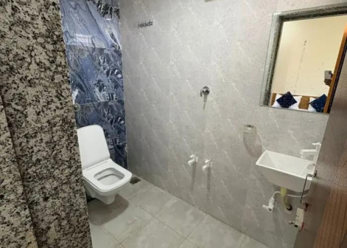 Hotel Darshan Palace - Near Dwarka Railway Station & Shree Dwarkadhish Temple
