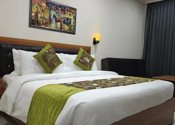 AI 360 Degree Hotel