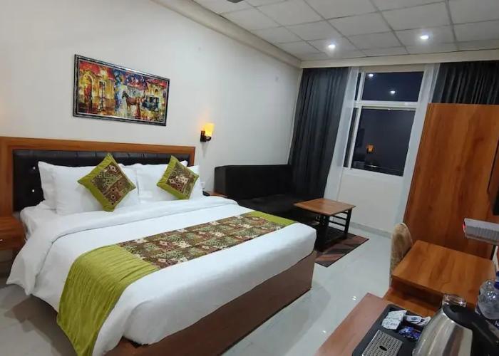 AI 360 Degree Hotel