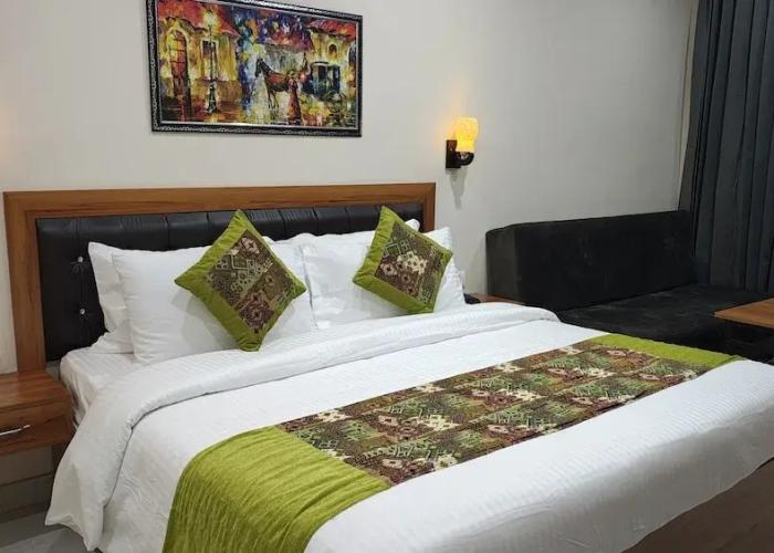 AI 360 Degree Hotel