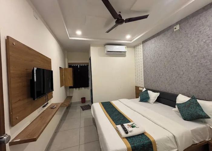 Hotel Mahnsh Palace