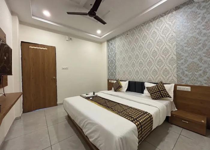 Hotel Mahnsh Palace