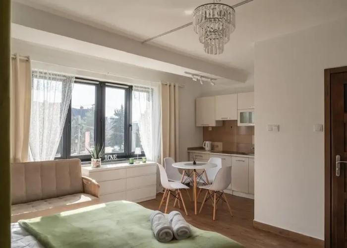 Przytulny apartament KOLEJOVA 13