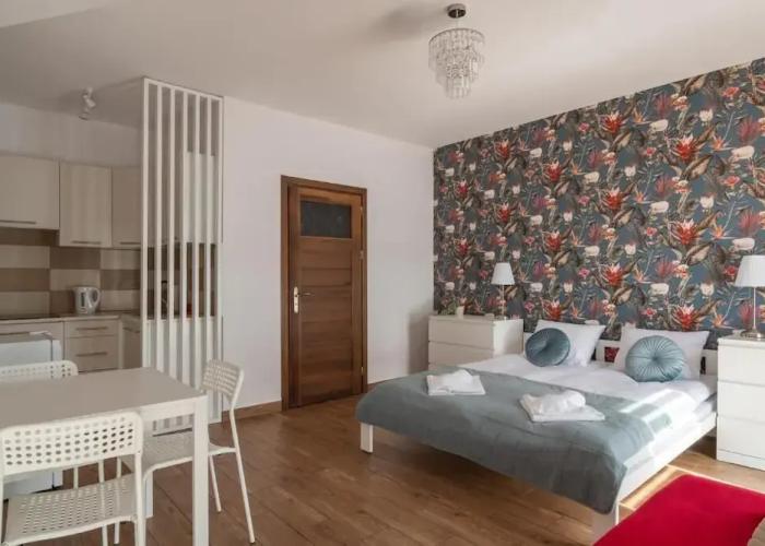 Przytulny apartament KOLEJOVA 12