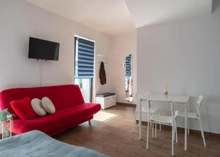 Przytulny apartament KOLEJOVA 12