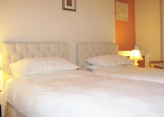 Dunedin Guest House