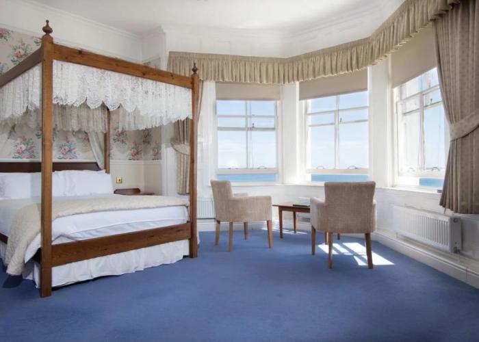 The Queens Hotel