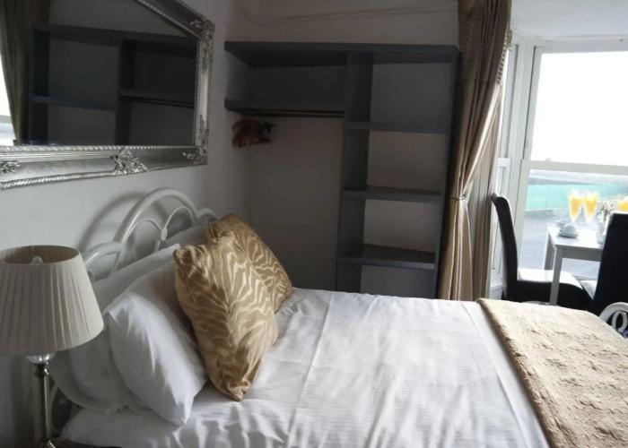 Duporth Guest House