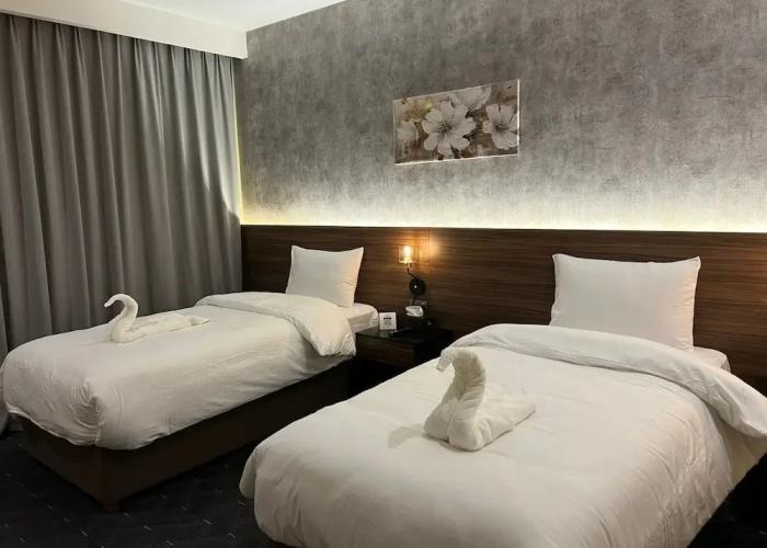 Lazöy Hotel