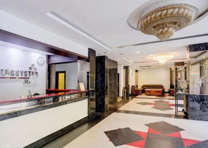 Townhouse Oak Batam near Grand Batam Mall formerly Lucky Star Hotel