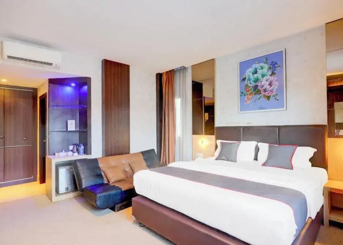 Townhouse Oak Batam near Grand Batam Mall formerly Lucky Star Hotel