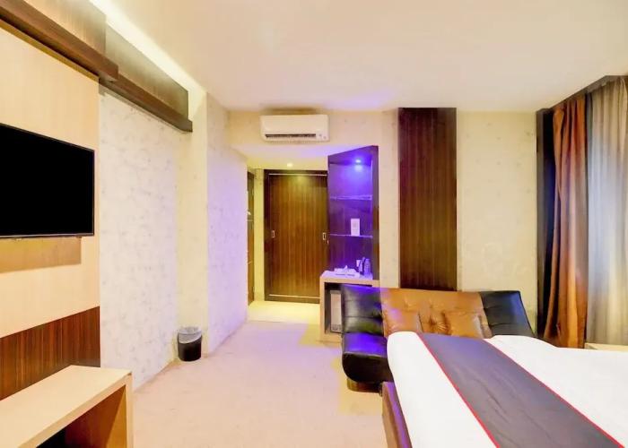 Townhouse Oak Batam near Grand Batam Mall formerly Lucky Star Hotel