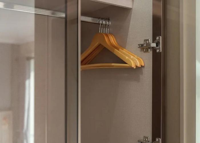 Tj 4711 Residence