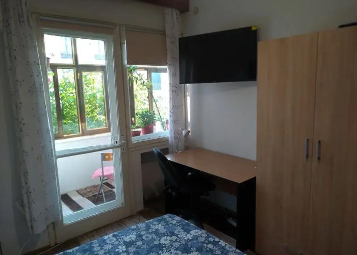 Appartment 3 Rooms, Splendid Position, 1 Minut of Walk to the Black Sea